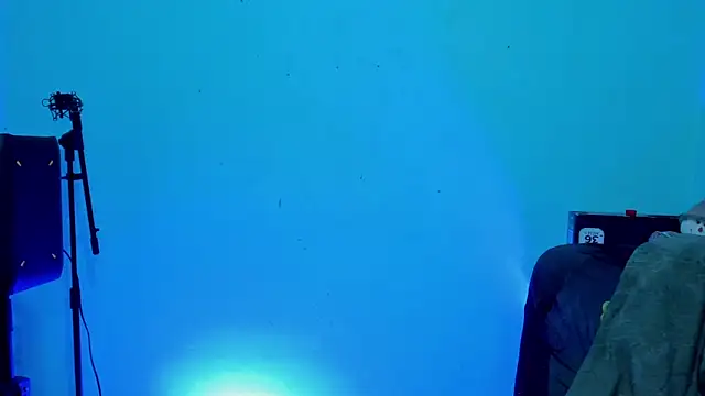 zeus 7777 online show from 04-18-26, 08:29