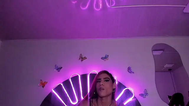 Snapshot of LissyAndrade chatting on 06-10-26, 04:12 LissyAndrade online show from 06-10-26, 04:12