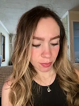 Snapshot of BritgetPsychol chatting on 09-19-25, 09:26 BritgetPsychol online show from 09-19-25, 09:26