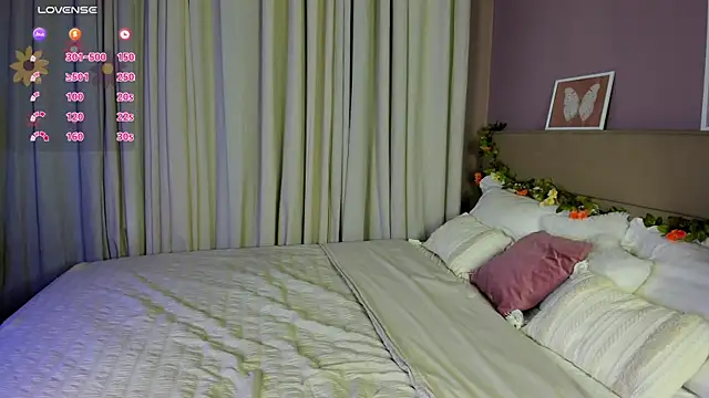 Snapshot of Rina_Panic chatting on 05-09-26, 01:00 Rina Panic online show from 05-09-26, 01:00