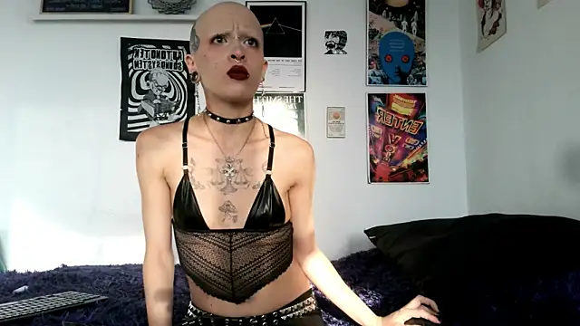 plutonbluemooon333 online show from 03-13-26, 10:27