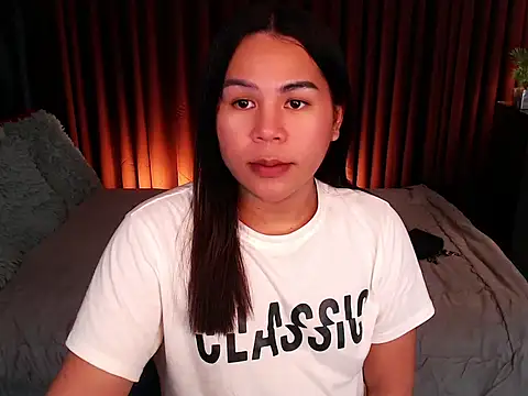 Snapshot of TransAlena95 chatting on 10-14-25, 07:31 TransAlena95 online show from 10-14-25, 07:31