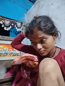 Snapshot of Maya_bhoji chatting on 07-15-26, 11:54 Maya bhoji online show from 07-15-26, 11:54