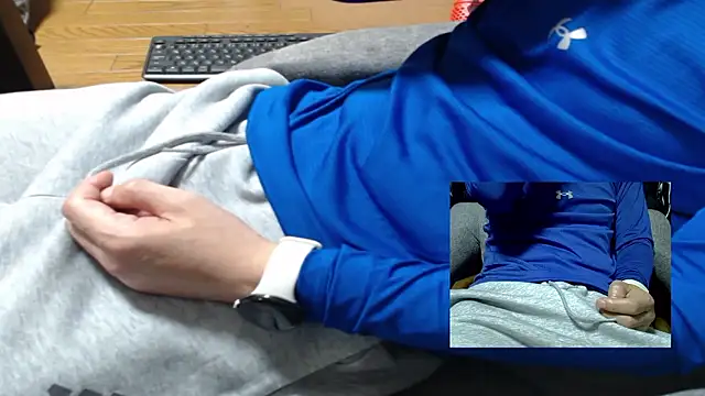 Snapshot of Yasu2000 chatting on 04-27-26, 01:36 Yasu2000 online show from 04-27-26, 01:36