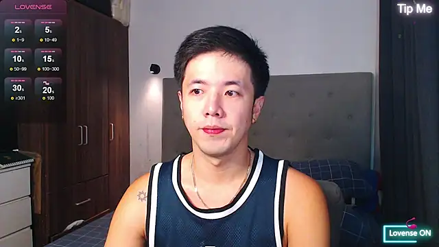 Addictiveboi online show from 04-19-26, 02:33