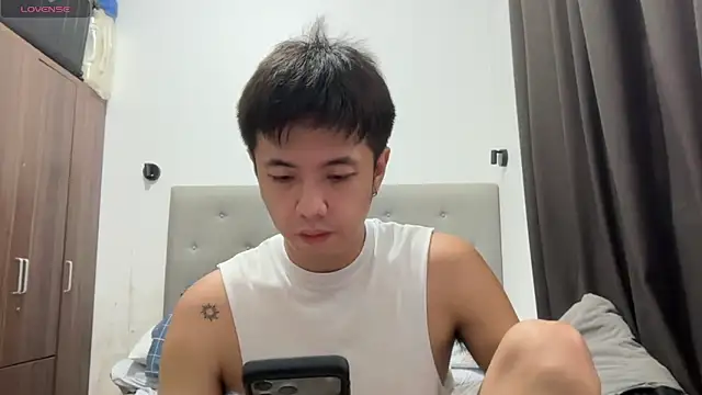 Addictiveboi online show from 06-08-26, 04:13