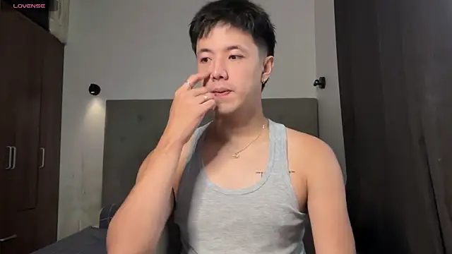 Addictiveboi online show from 06-25-26, 03:28