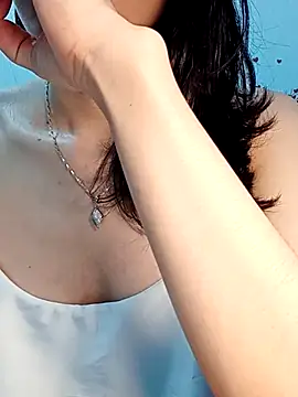 Hinna x online show from 04-17-26, 10:13