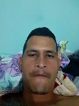 Snapshot of Kars1721 chatting on 04-15-26, 12:45 Kars1721 online show from 04-15-26, 12:45