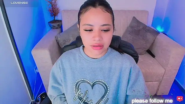 nicemiiaa7  online show from 02-14-26, 03:03