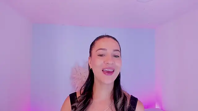 aleksandramiller  online show from 06-10-26, 01:21