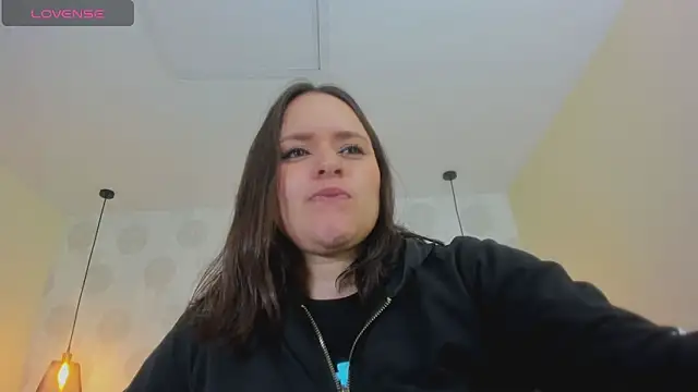 GIANAMILLER6 online show from 12-22-25, 12:24