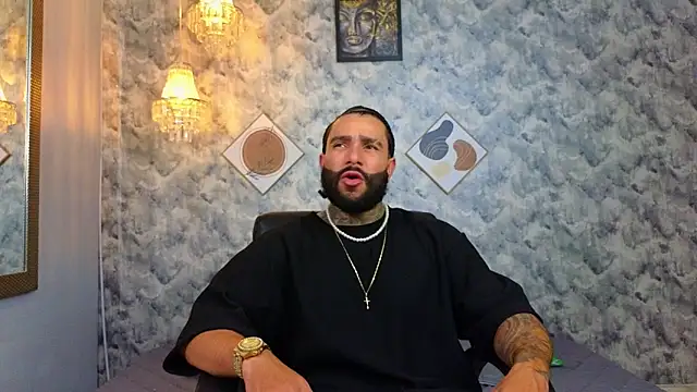 Apolo rousse1 online show from 12-18-25, 08:37