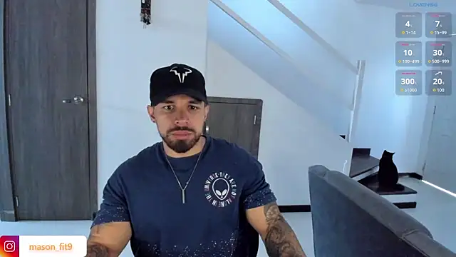 Snapshot of mason_fit chatting on 04-30-26, 01:28 mason fit online show from 04-30-26, 01:28