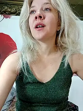 Snapshot of HeronDenni chatting on 12-03-25, 01:02 HeronDenni online show from 12-03-25, 01:02