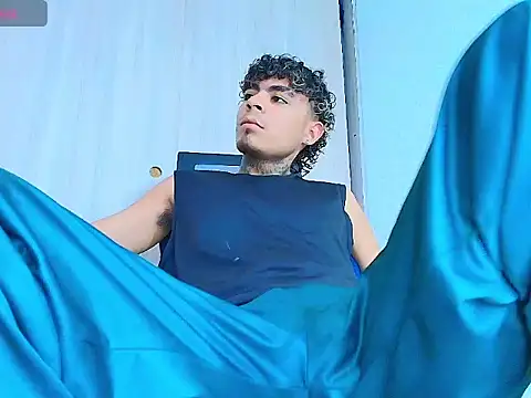 Snapshot of freyva chatting on 04-07-26, 01:17 freyva online show from 04-07-26, 01:17