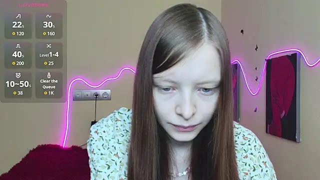 AliceHaris online show from 10-19-25, 03:07