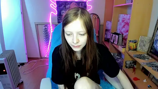 AliceHaris online show from 11-30-25, 01:09