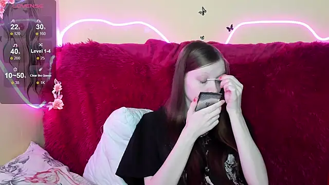 AliceHaris online show from 12-21-25, 03:13