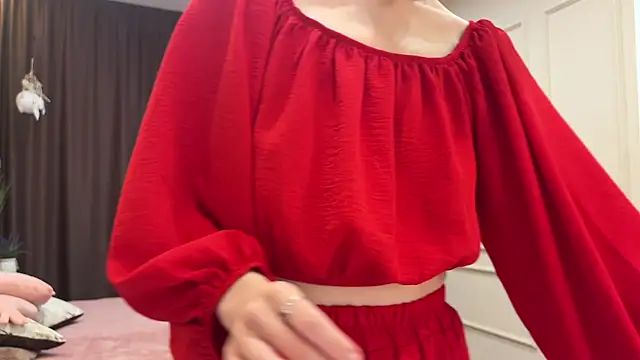 daniellia  online show from 10-25-25, 09:28