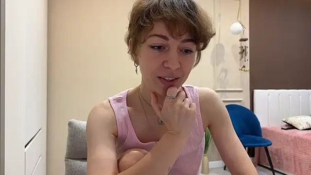 daniellia  online show from 11-02-25, 09:22