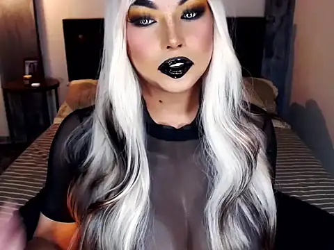 xTrixieMae online show from 04-12-26, 12:59