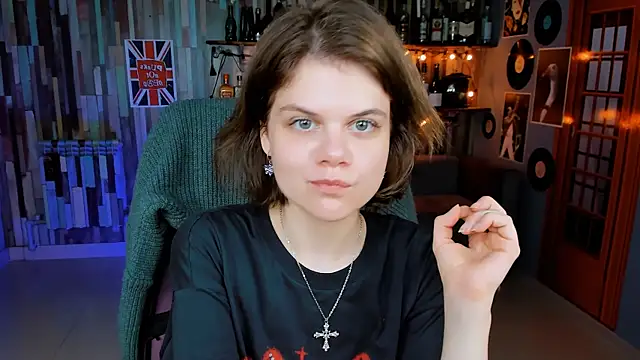 EllieMurler online show from 11-15-25, 09:06