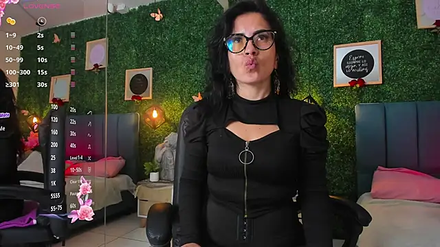 Linagh  online show from 11-15-25, 11:40