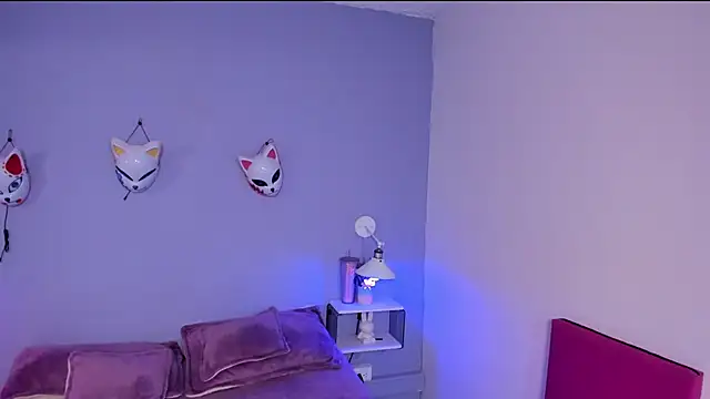 Zoe Lynch  online show from 11-19-25, 12:05