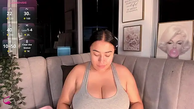 Zoey thompson online show from 10-06-25, 11:13