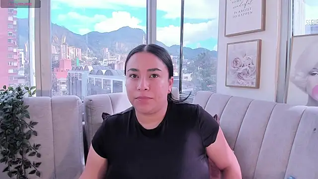 Zoey thompson online show from 10-07-25, 07:55