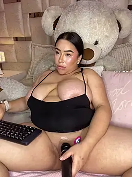 Zoey thompson online show from 04-21-26, 01:42