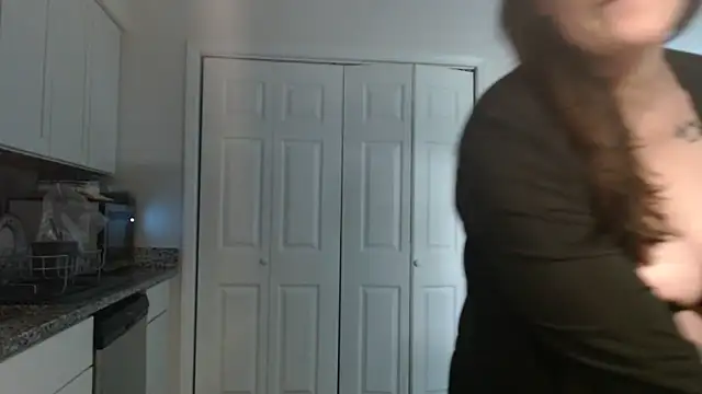 GabbyTate online show from 04-08-26, 03:12