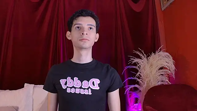 Snapshot of VicenteFerrer chatting on 05-19-26, 01:50 VicenteFerrer online show from 05-19-26, 01:50