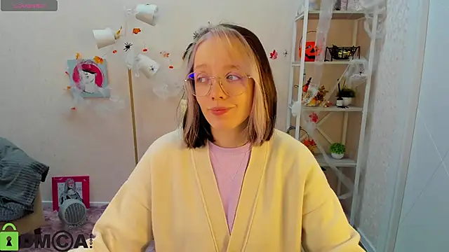 R0cket bunny online show from 10-23-25, 01:05