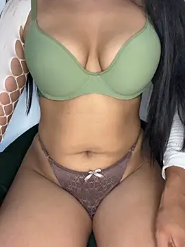 Akiira 00 online show from 04-30-26, 04:30