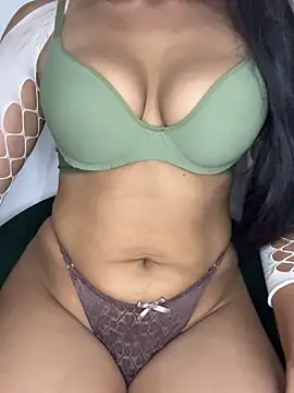 Snapshot of Akiira_00 chatting on 06-16-26, 11:24 Akiira 00 online show from 06-16-26, 11:24