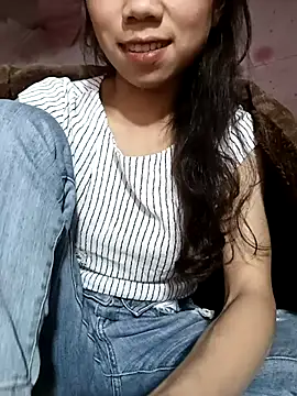 Snapshot of chau1 chatting on 05-02-26, 01:27 chau1 online show from 05-02-26, 01:27