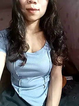 Snapshot of chau1 chatting on 05-12-26, 03:42 chau1 online show from 05-12-26, 03:42