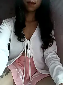 Snapshot of chau1 chatting on 05-19-26, 02:29 chau1 online show from 05-19-26, 02:29