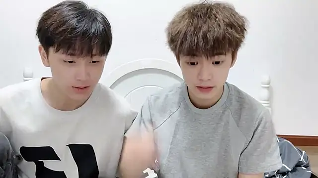 Snapshot of linger2563 chatting on 10-03-25, 12:24 linger2563 online show from 10-03-25, 12:24