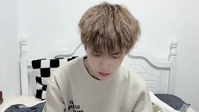 Snapshot of linger2563 chatting on 10-28-25, 03:04 linger2563 online show from 10-28-25, 03:04