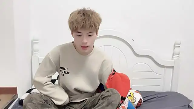 Snapshot of linger2563 chatting on 10-30-25, 02:07 linger2563 online show from 10-30-25, 02:07