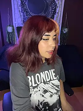 Snapshot of karinari chatting on 11-16-25, 05:40 karinari online show from 11-16-25, 05:40