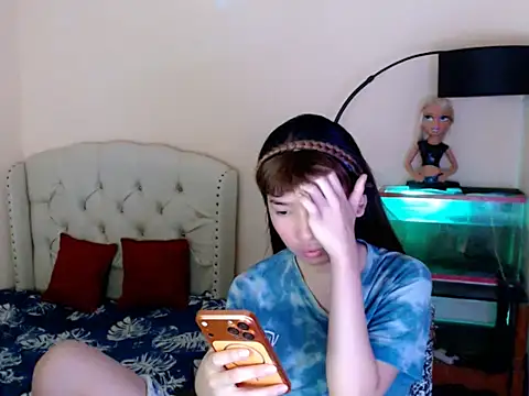 ShantalFoxxy  online show from 04-19-26, 01:10