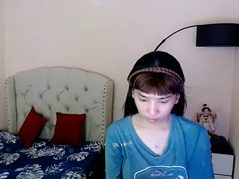 ShantalFoxxy  online show from 07-14-26, 06:51