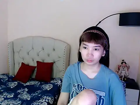 ShantalFoxxy  online show from 07-27-26, 01:01