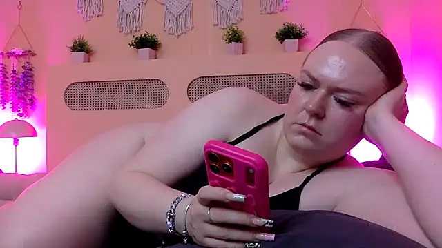 gracelovesxx online show from 04-14-26, 09:48