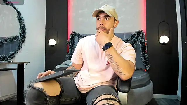 Liam walk  online show from 12-22-25, 09:34