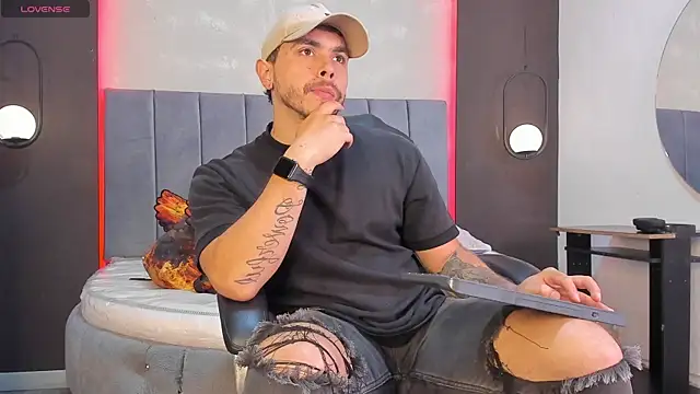 Liam walk  online show from 02-08-26, 11:08